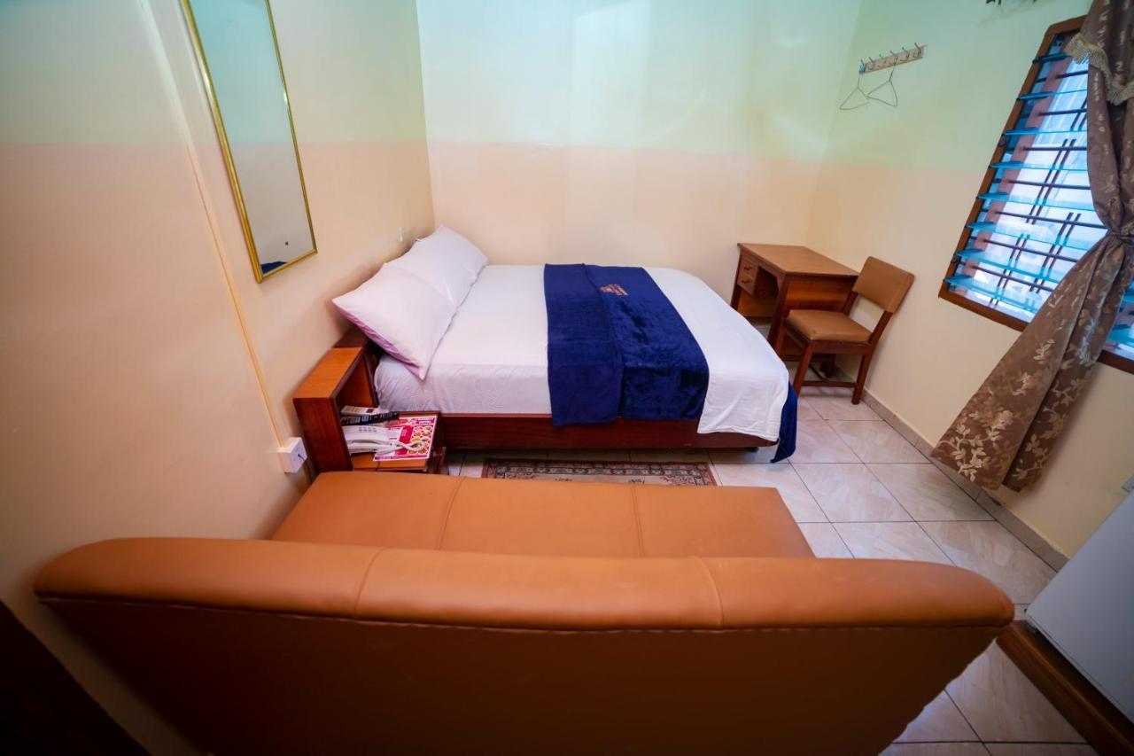 Bombay Hotel Accra Extérieur photo