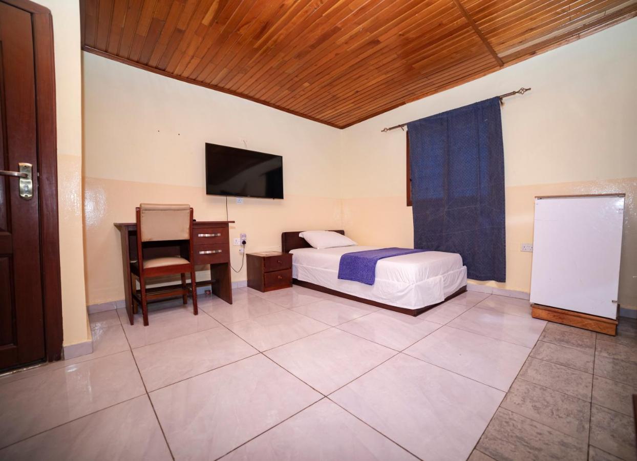 Bombay Hotel Accra Extérieur photo